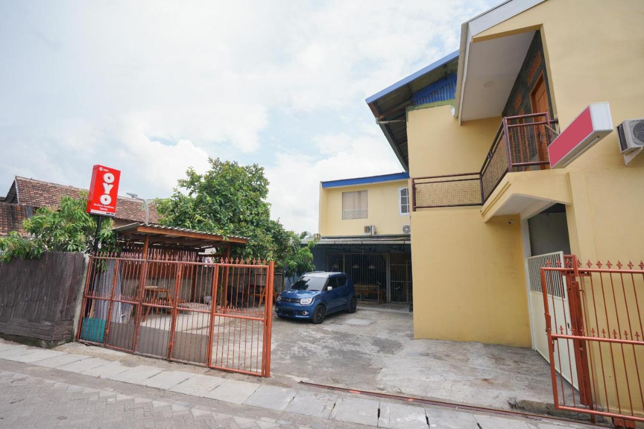 Oyo 2656 Az Zahra Residence Syariah Surabaya Exterior photo